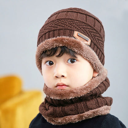 Bonnets enfants tricotés pour l'hiver ou l'automne