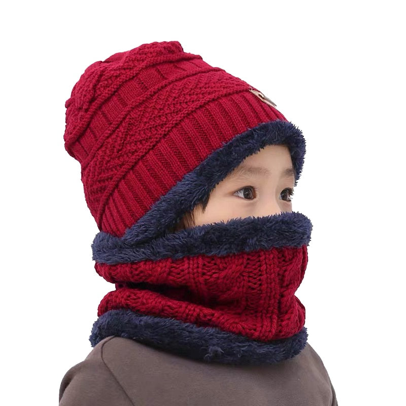 Bonnets enfants tricotés pour l'hiver ou l'automne