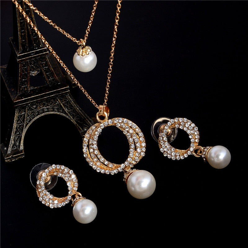 Collier de perles d'imitation classique pour femme